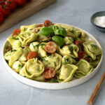 Tortellinisalat mit Rucola