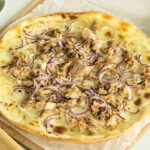 Flammkuchen mit Thunfisch