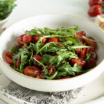 Rucola-Salat mit Tomaten