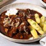 Szegediner Gulasch nach Omas Originalrezept
