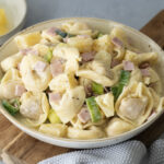 Tortellini-Salat mit Ananas